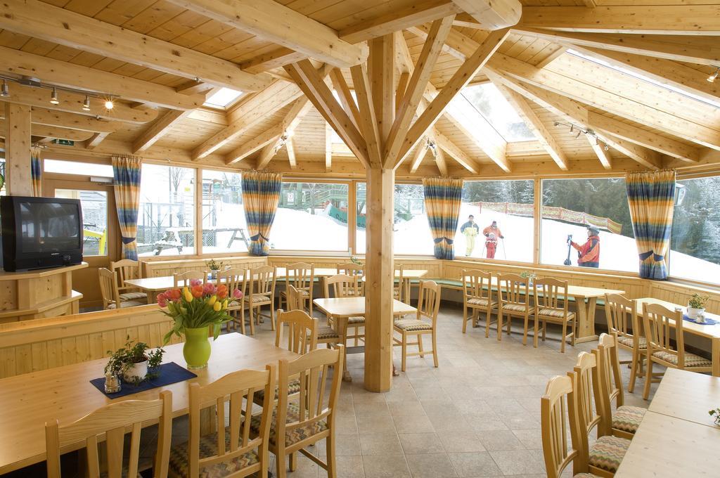 Familienhotel Moos-Alm เลียนซ์ ภายนอก รูปภาพ