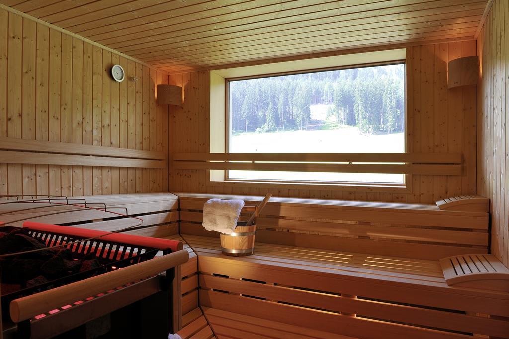 Familienhotel Moos-Alm เลียนซ์ ภายนอก รูปภาพ