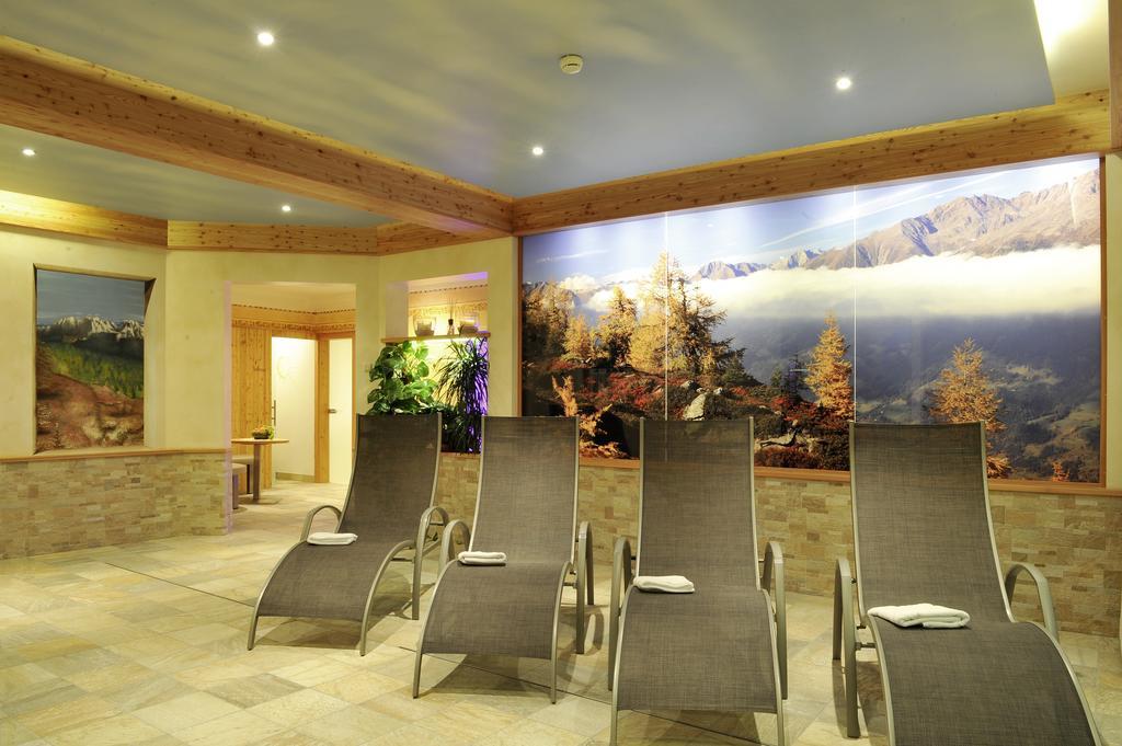 Familienhotel Moos-Alm เลียนซ์ ภายนอก รูปภาพ