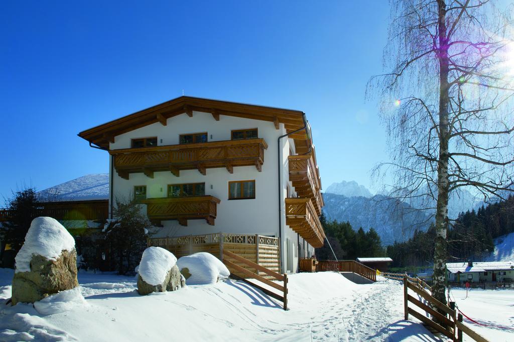 Familienhotel Moos-Alm เลียนซ์ ภายนอก รูปภาพ