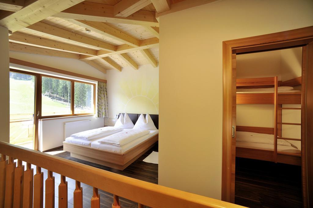 Familienhotel Moos-Alm เลียนซ์ ห้อง รูปภาพ